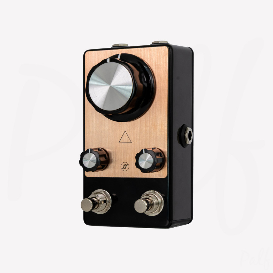 Fjord Fuzz Odin, une fuzz 60's et une octave fuzz combinées État